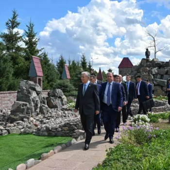 Президент Токаев посетил село Родина